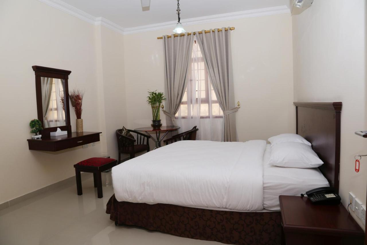Jarzez Hotel Apartments Al Hail スィーブ エクステリア 写真