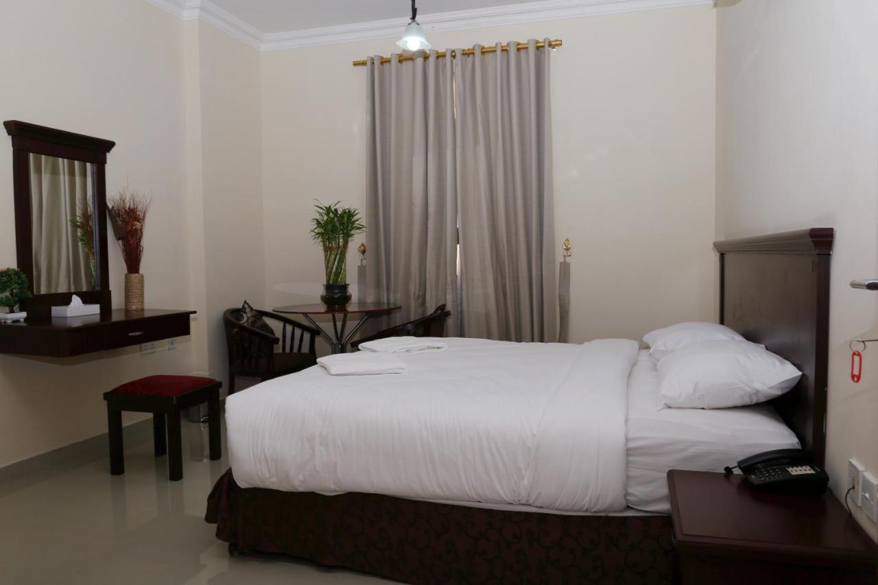 Jarzez Hotel Apartments Al Hail スィーブ エクステリア 写真
