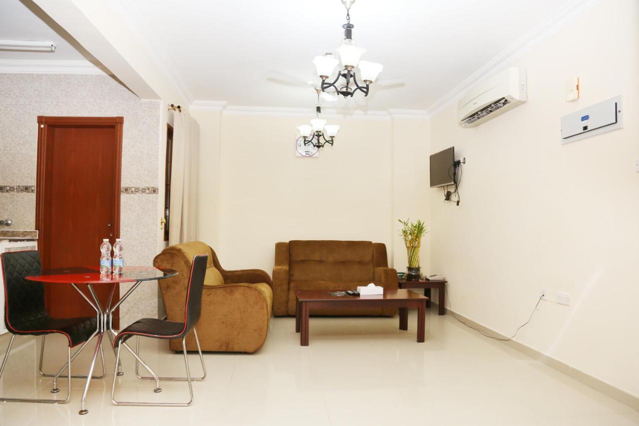 Jarzez Hotel Apartments Al Hail スィーブ エクステリア 写真