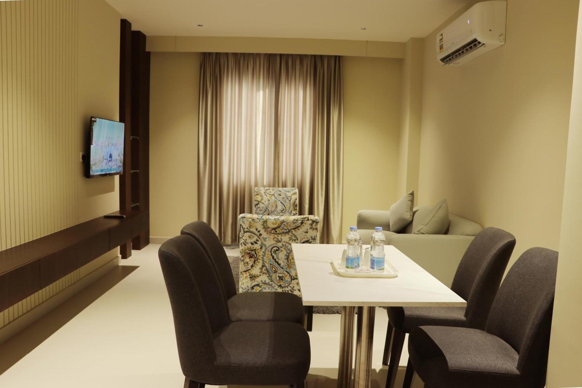 Jarzez Hotel Apartments Al Hail スィーブ エクステリア 写真