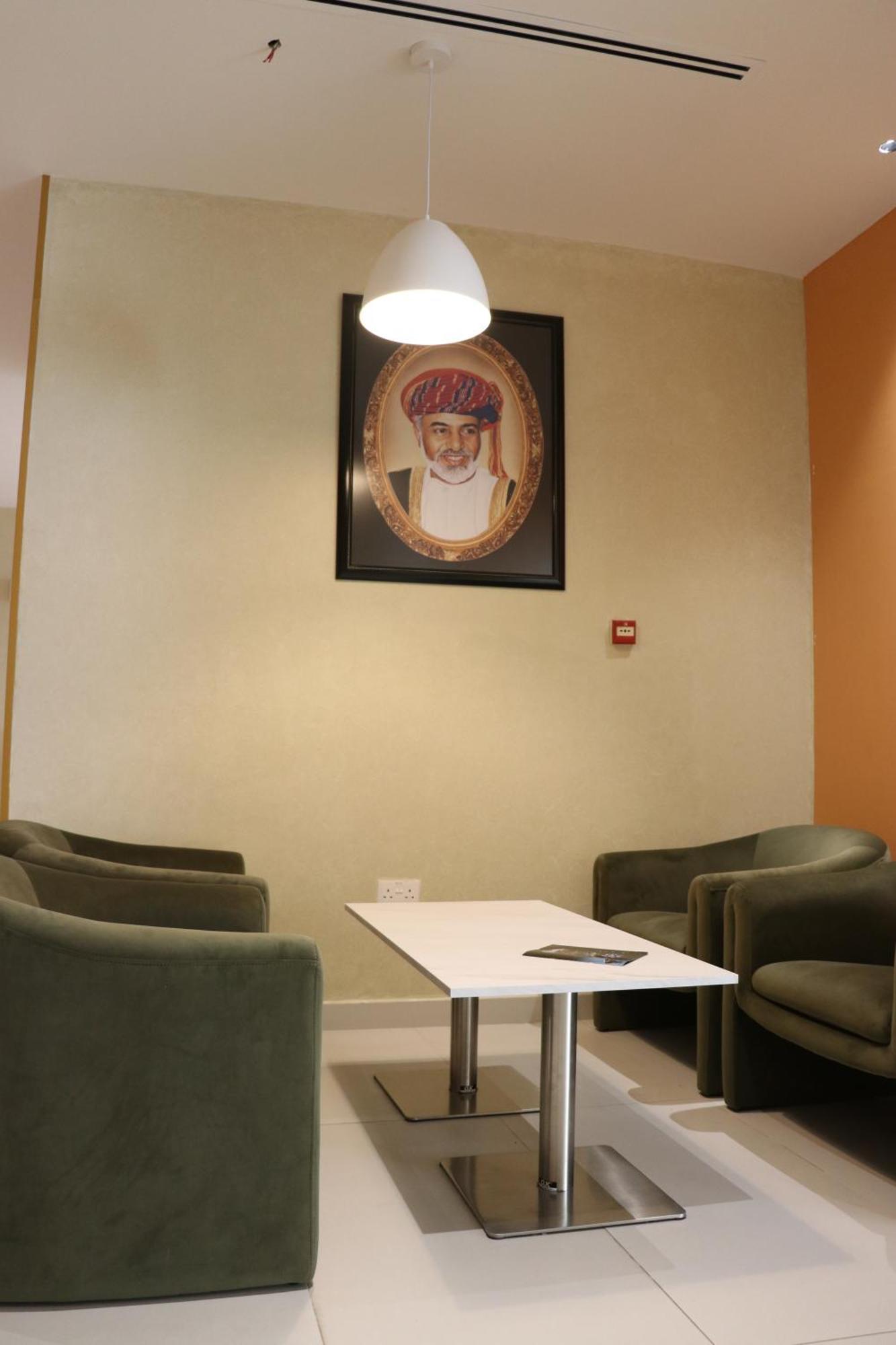 Jarzez Hotel Apartments Al Hail スィーブ エクステリア 写真