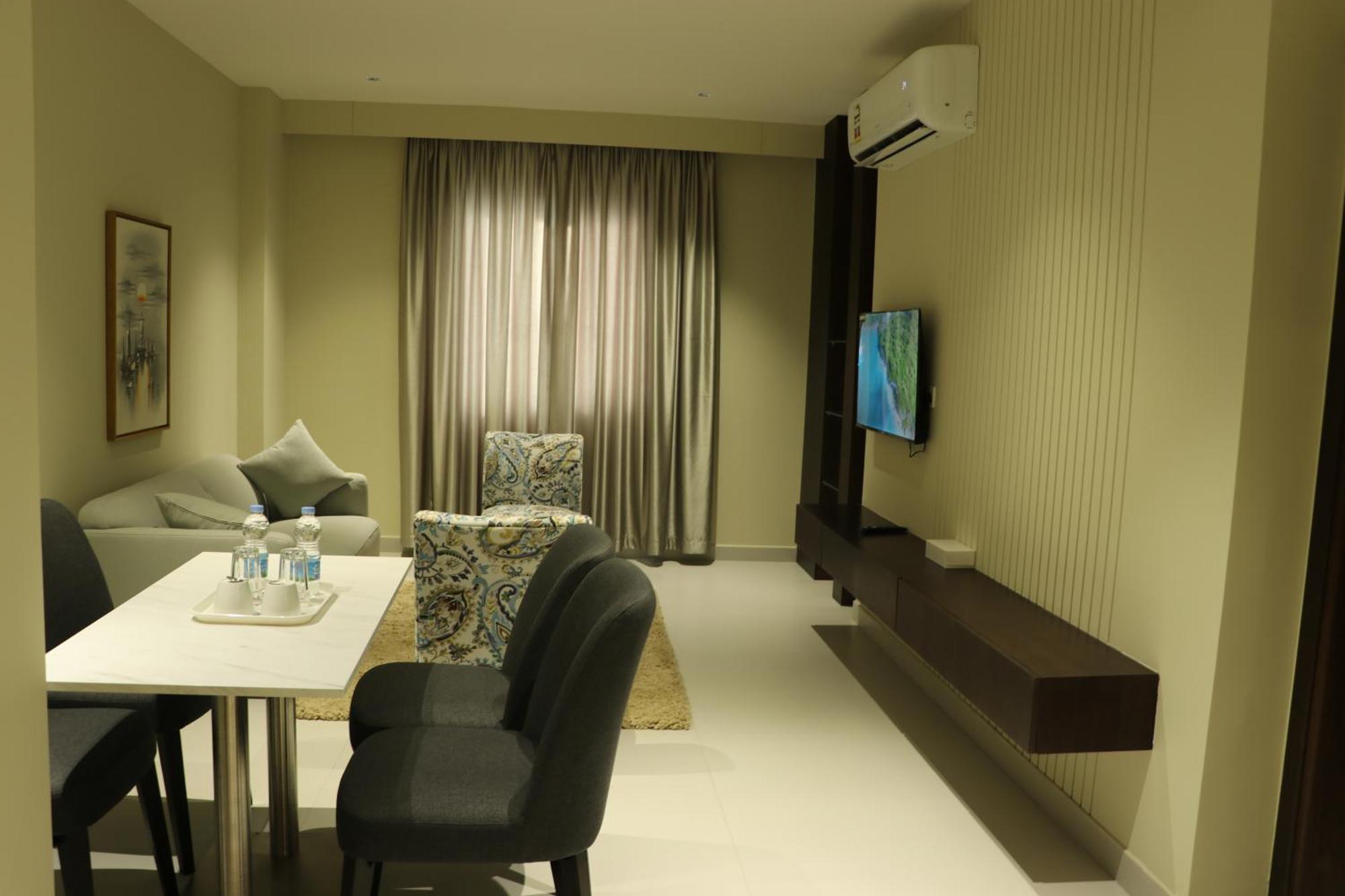 Jarzez Hotel Apartments Al Hail スィーブ エクステリア 写真