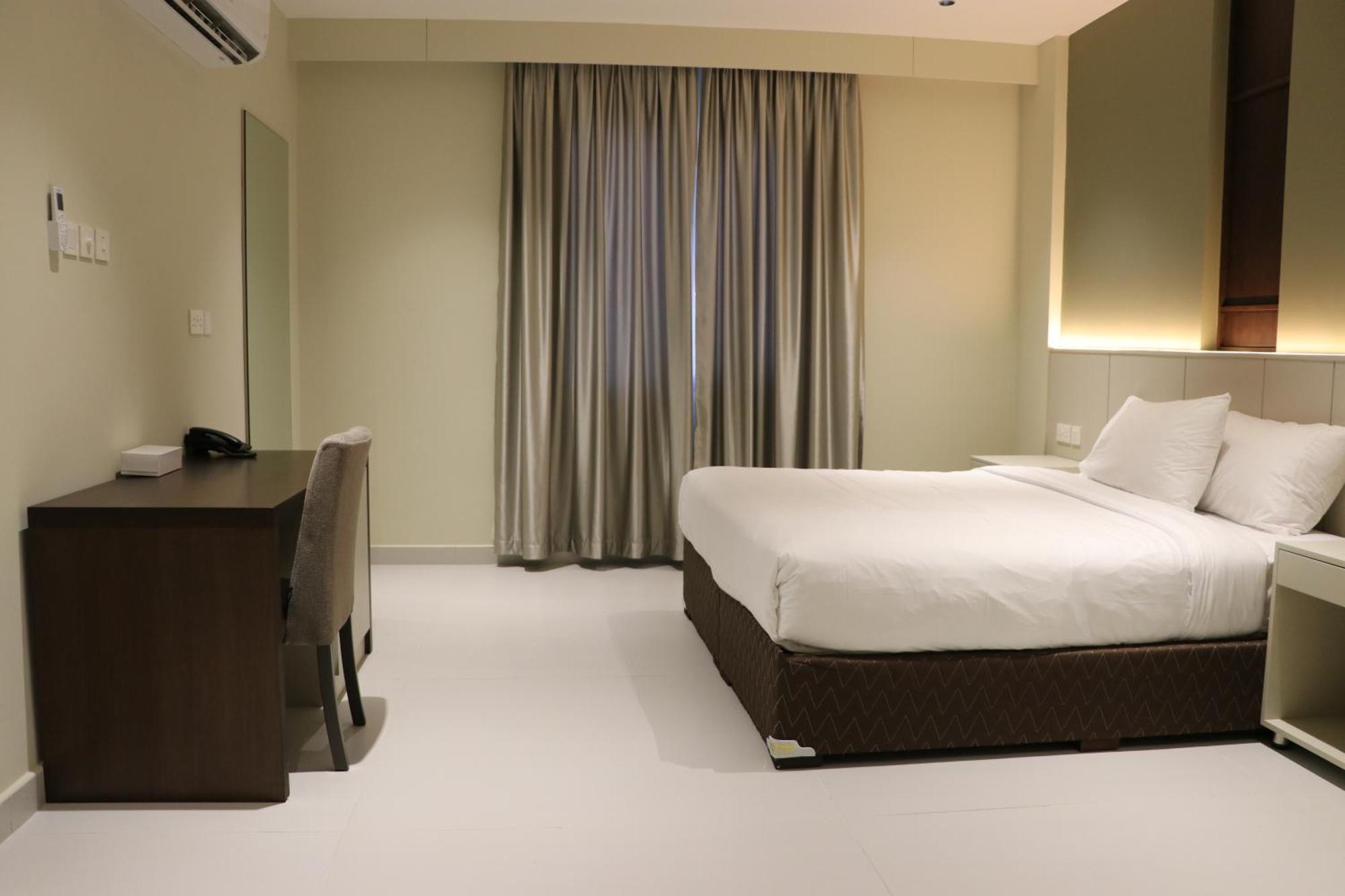 Jarzez Hotel Apartments Al Hail スィーブ エクステリア 写真